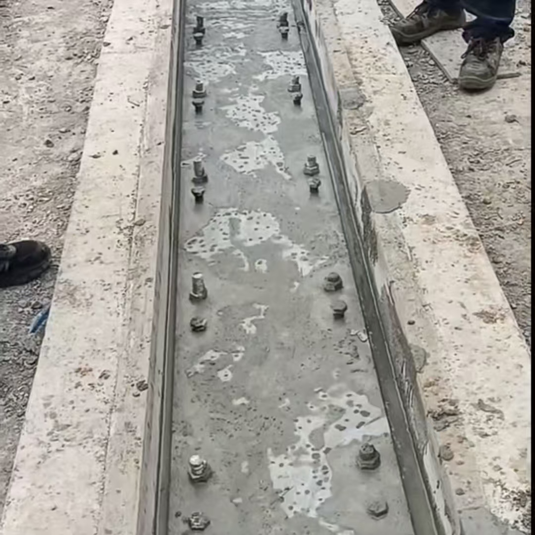 定陶港口码头起重机龙门吊重型机械设备稳固用早强快凝轨道胶泥